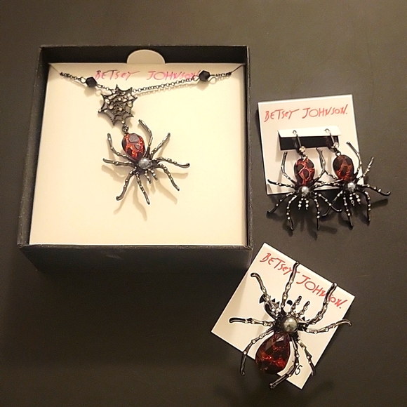 Betsey Johnson Spider Necklace, Earrings, and Ring. - Picture 1 of 4